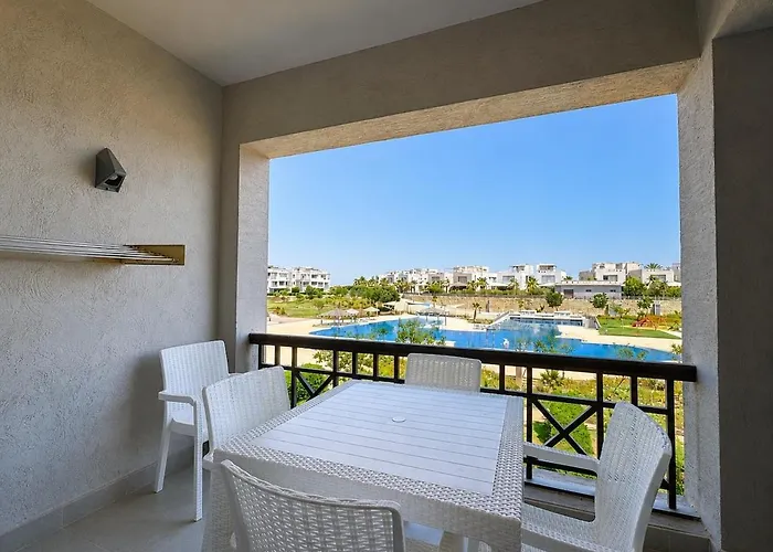 1bdr On Direct Swimming Pool Einbay Apartment