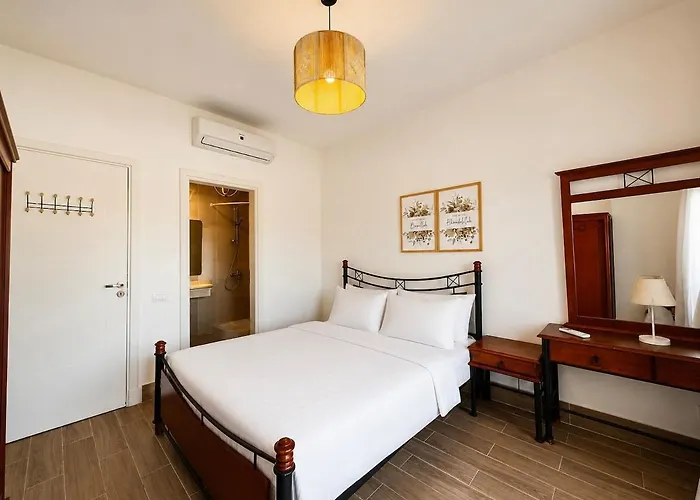 Apartment 1bdr On Direct Swimming Pool Einbay