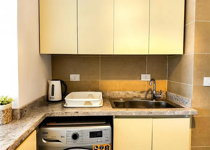 1bdr On Direct Swimming Pool Einbay Apartment
