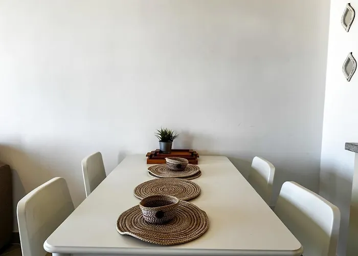 1bdr On Direct Swimming Pool Einbay Apartment *