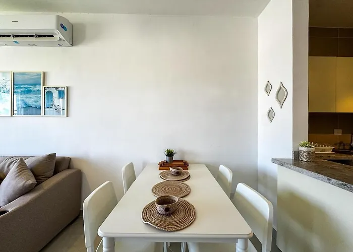 1bdr On Direct Swimming Pool Einbay