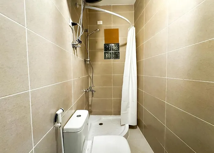 1bdr On Direct Swimming Pool Einbay Apartment
