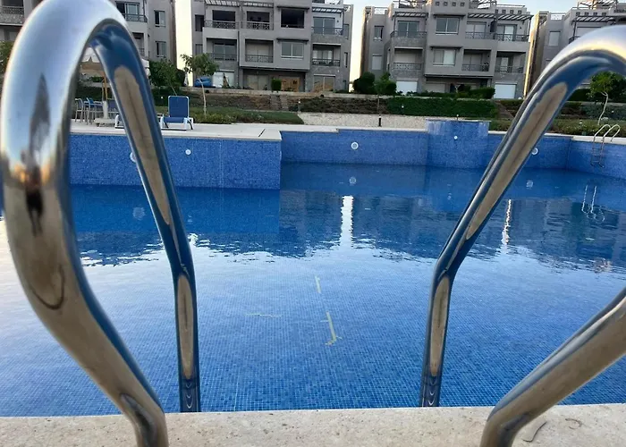 Apartment 1bdr On Direct Swimming Pool Einbay