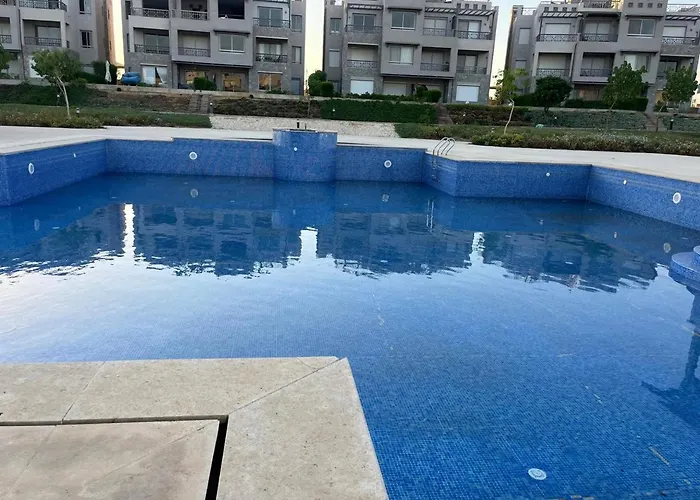 1bdr On Direct Swimming Pool Einbay Apartment
