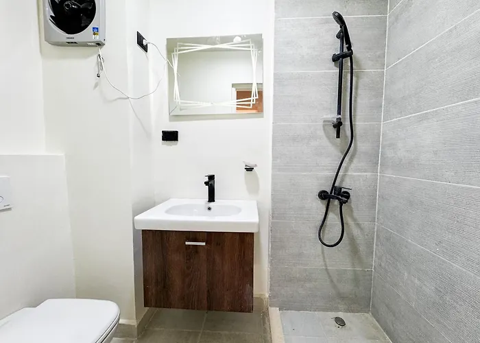Apartment 1bdr On Direct Swimming Pool Einbay *