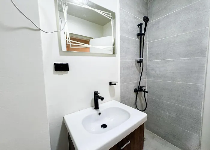 Apartment 1bdr On Direct Swimming Pool Einbay *